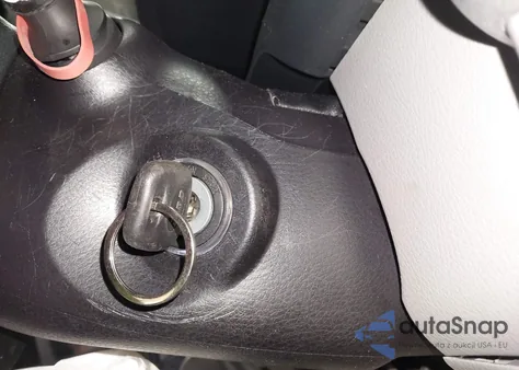 2019 Toyota Highlander Le z USA, uszkodzony, nr VIN 5TDBZRFH9KS993126